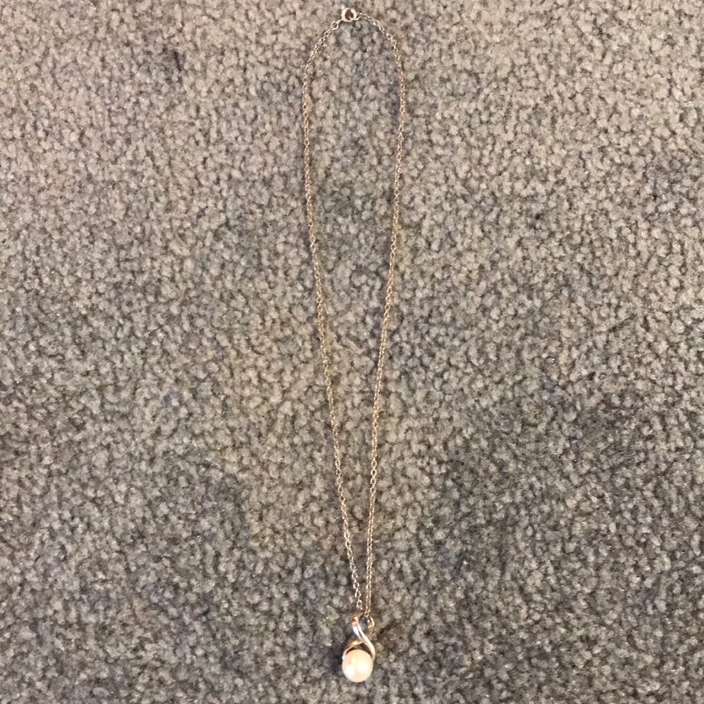 Silver real pearl infinity sign necklace
